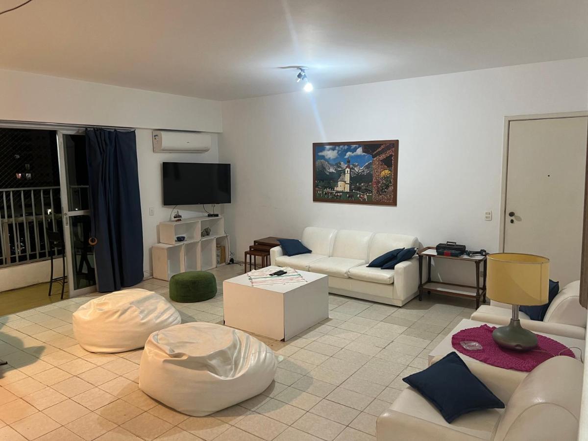 Super Pitangueiras Apartment *